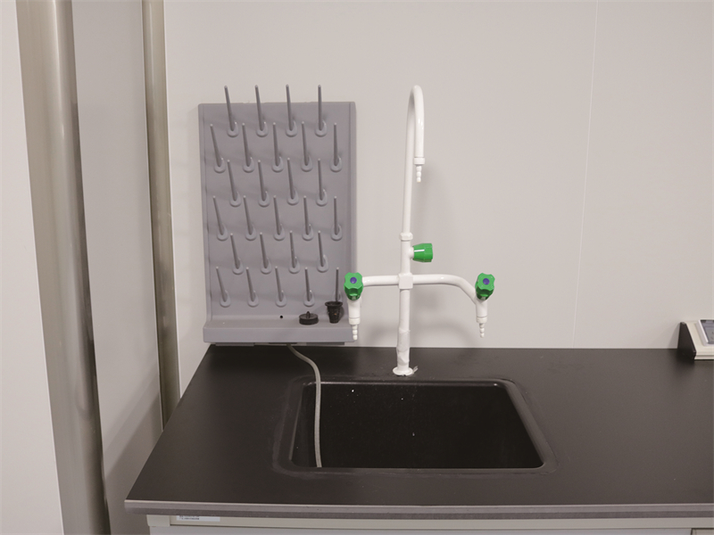 PCR实验室样品处理区、水盆、水嘴、滴水架